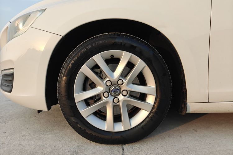 沃尔沃S60 2015款 S60L 2.0T 智行版车身外观6009