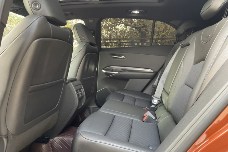 凯迪拉克XT4 2018款 28T 两驱技术型中控内饰7004