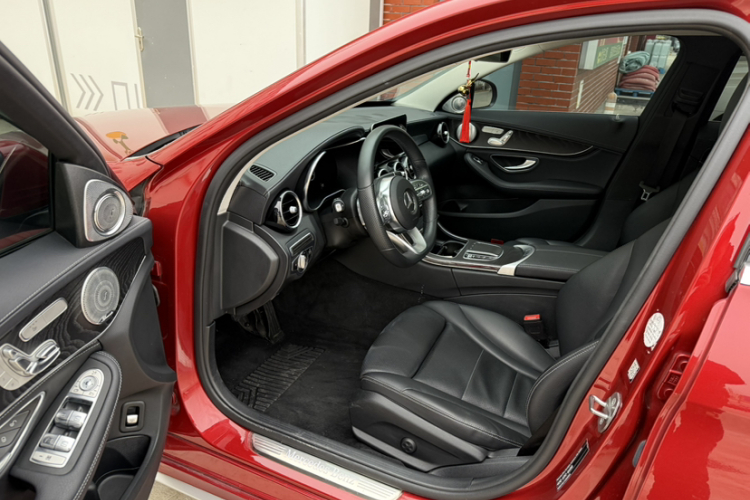 奔驰C级 2020款 C 260 L 运动版中控内饰7001