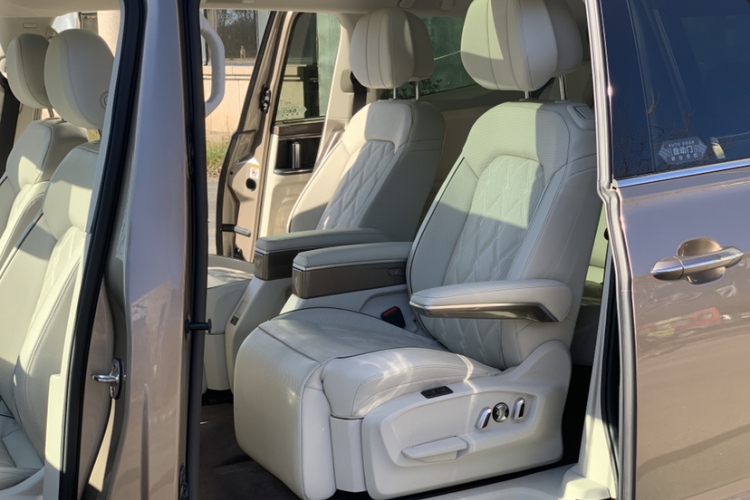 大众 威然 2022款 380TSI 旗舰版中控内饰7009