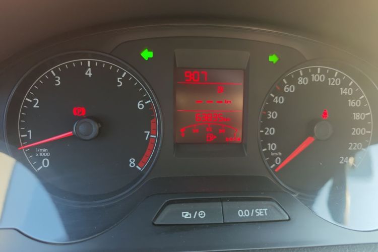 大众 桑塔纳 2015款 1.6L 手动舒适版中控内饰15