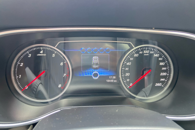 红旗H5 2020款 1.8T 自动智联旗享版中控内饰15