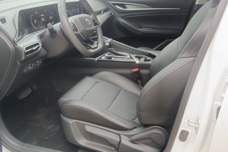 长安 逸动 2022款 PLUS 1.6L GDI CVT精英型局部细节19