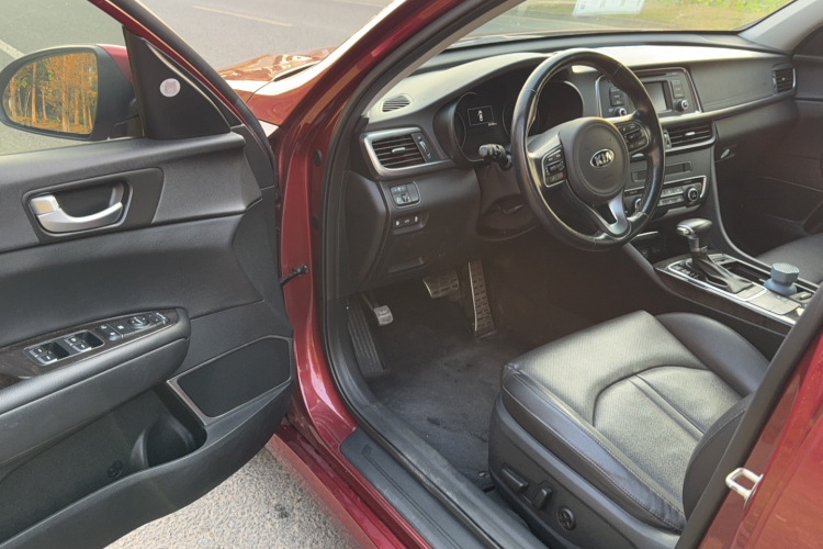 起亚K5 2016款 2.0L 自动LUX中控内饰7003