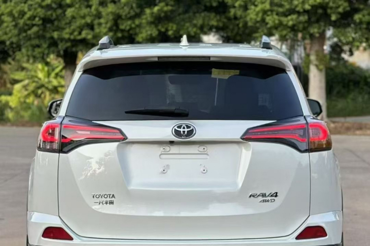 丰田 RAV4荣放 2016款 2.5L 自动四驱精英版车身外观6007