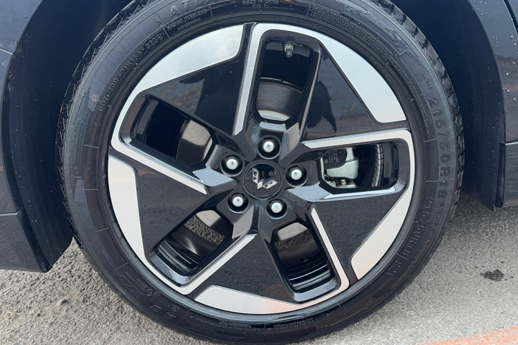 五菱汽车 五菱星光 2025款 610km 智能旗舰型车身外观6012