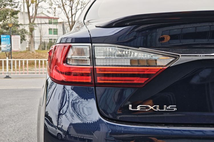 雷克萨斯ES 2015款 200 精英版车身外观6005