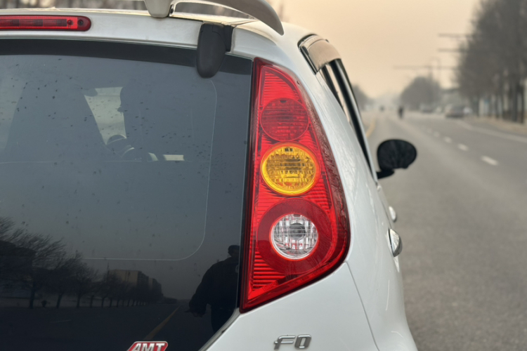 比亚迪F0 2015款 1.0L AMT 铉酷型车身外观6007