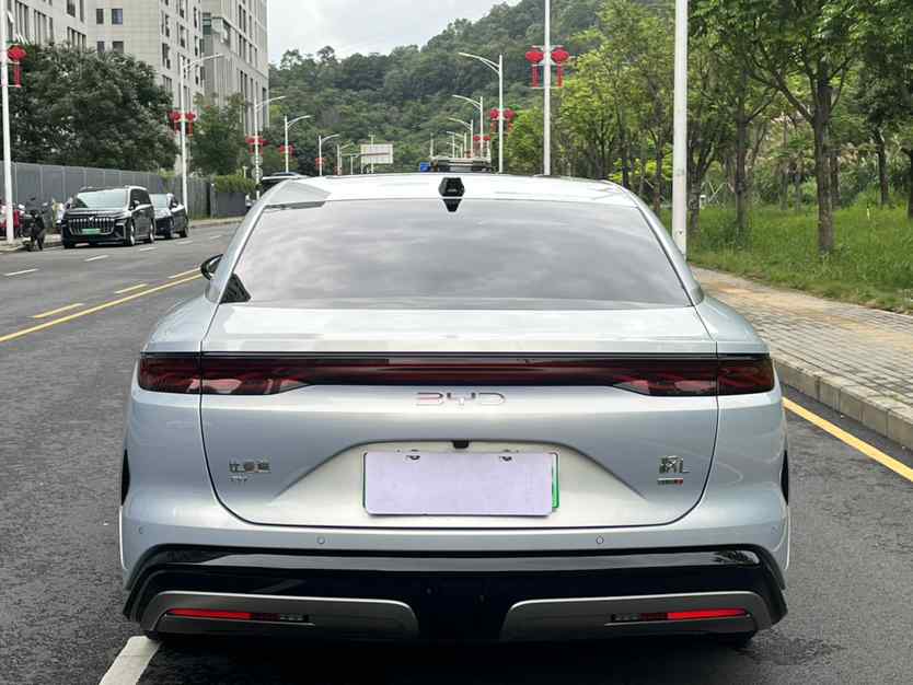 比亚迪 汉L 2025款 EV 701KM激光雷达旗舰型(4)