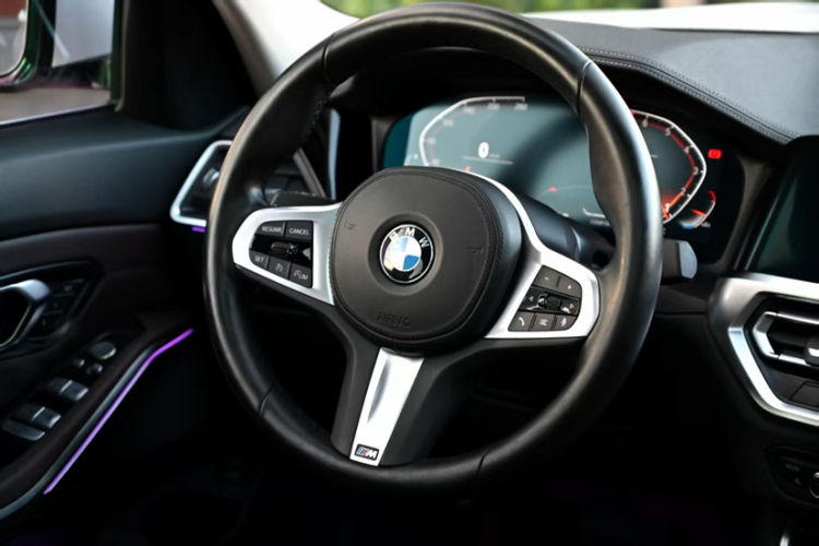 宝马3系 2022款 325Li M运动套装中控内饰7002