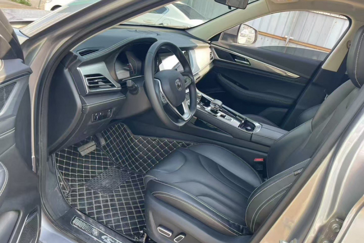 长安CS85 COUPE 2021款 1.5T DCT精英型中控内饰7002