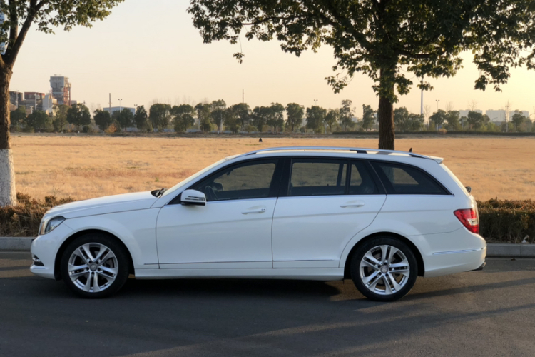 奔驰C级(进口) 2011款 C 200 时尚旅行版车身外观6009