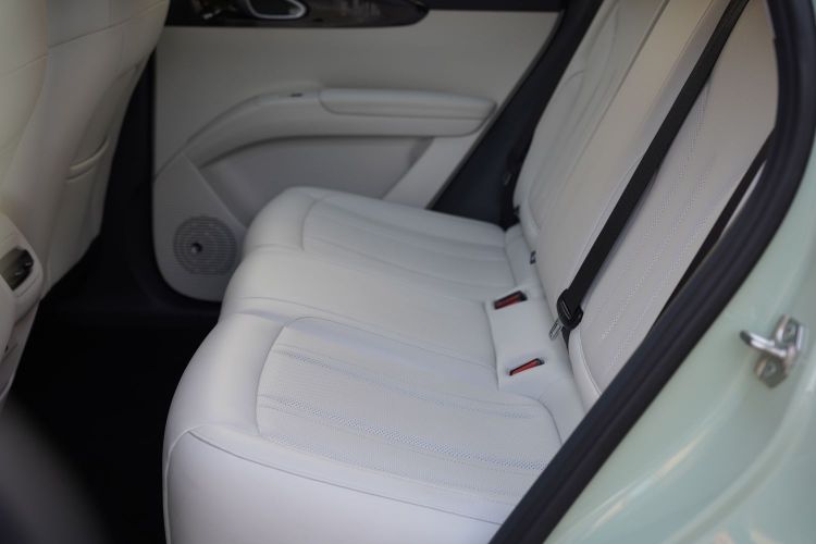 吉利银河 星愿 2025款 UP 410km 探索+版中控内饰7005