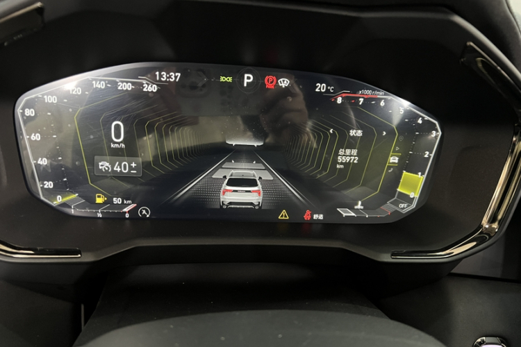 领克01 2021款 2.0TD 四驱暗夜版中控内饰15