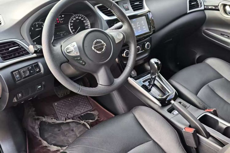 日产 轩逸 2018款 1.6XV CVT尊享版中控内饰7005