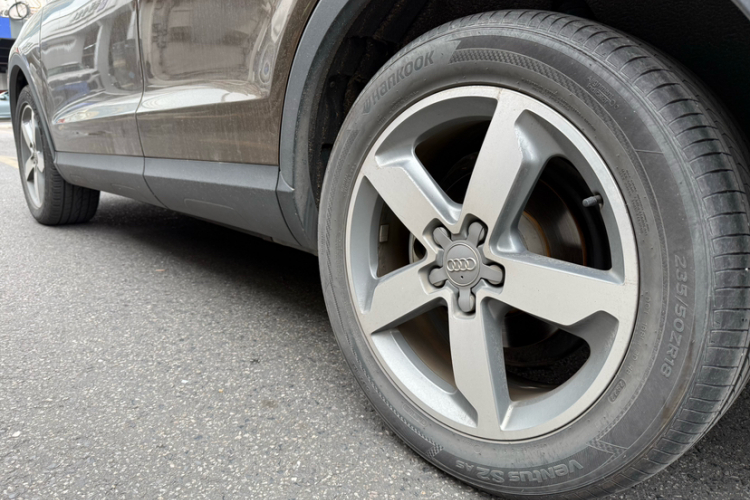 奥迪Q3 2015款 35 TFSI 百万纪念智领型车身外观6005