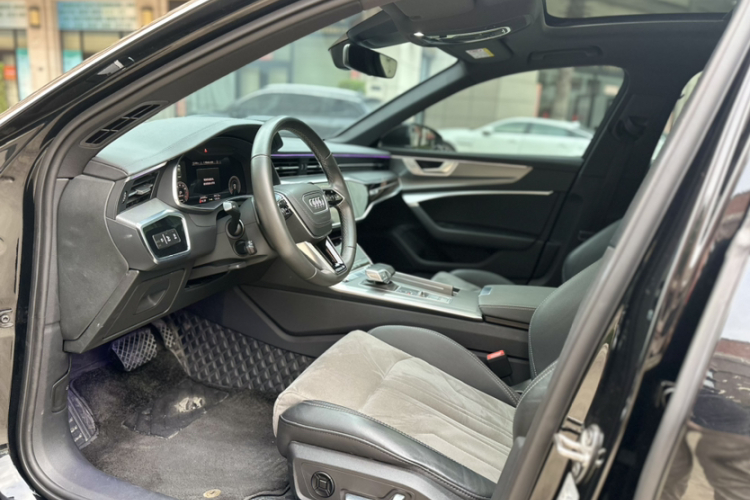 奥迪A6L 2023款 40 TFSI 豪华动感型中控内饰7002