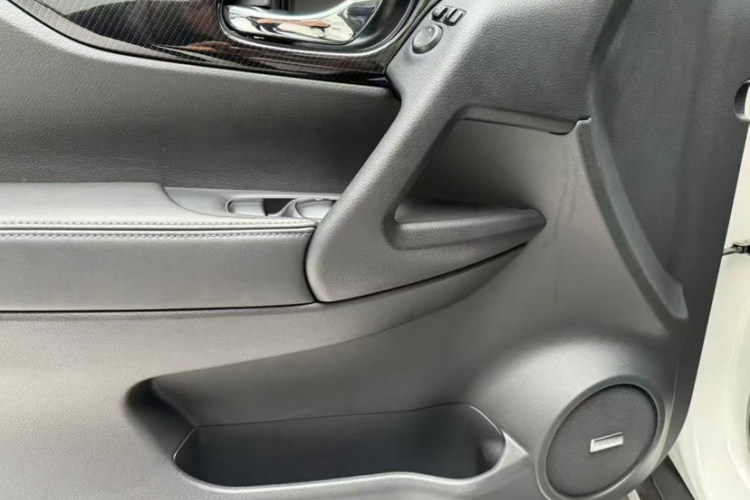 日产 奇骏 2021款 2.5L CVT 4WD XL ITS豪华纪念版中控内饰7004