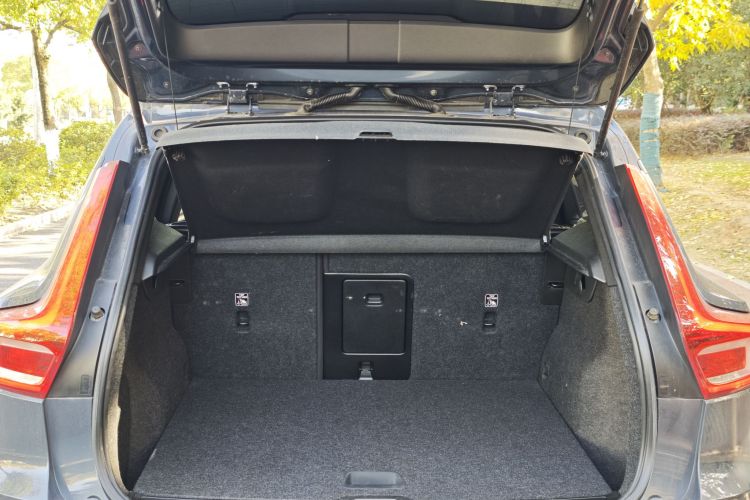 沃尔沃XC40 2022款 T4 四驱智行时尚版局部细节23