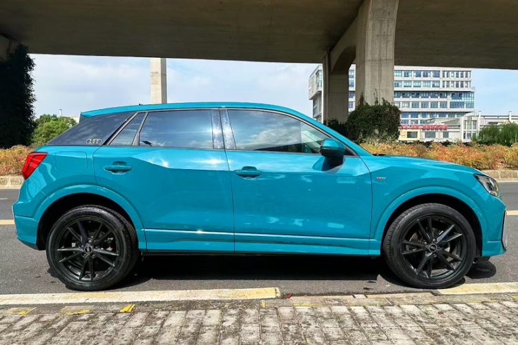 奥迪Q2L 2022款 35 TFSI 进取动感型车身外观6005