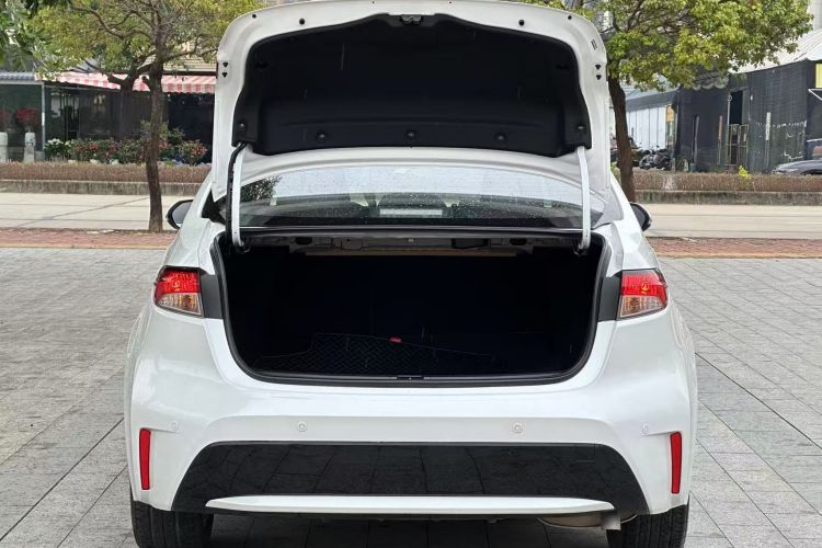 丰田 雷凌 2021款 185T CVT豪华版中控内饰7006