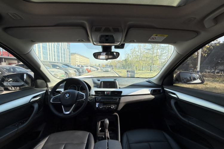 宝马X1 2018款 sDrive18Li 时尚型中控内饰7004