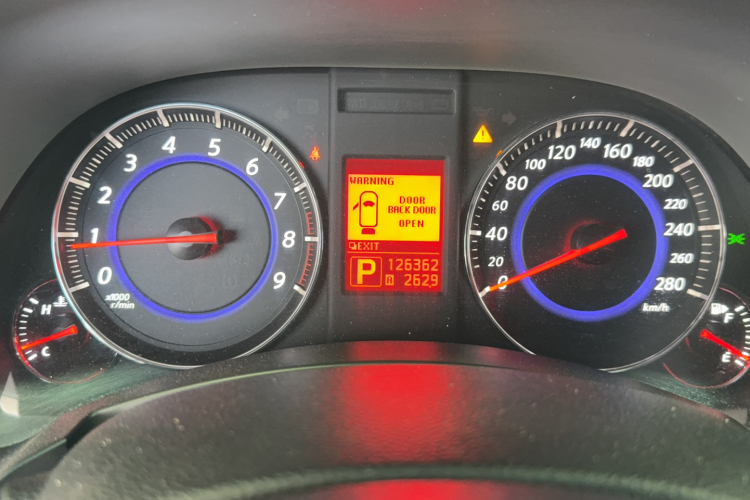 英菲尼迪FX 2011款 FX35 标准版中控内饰15