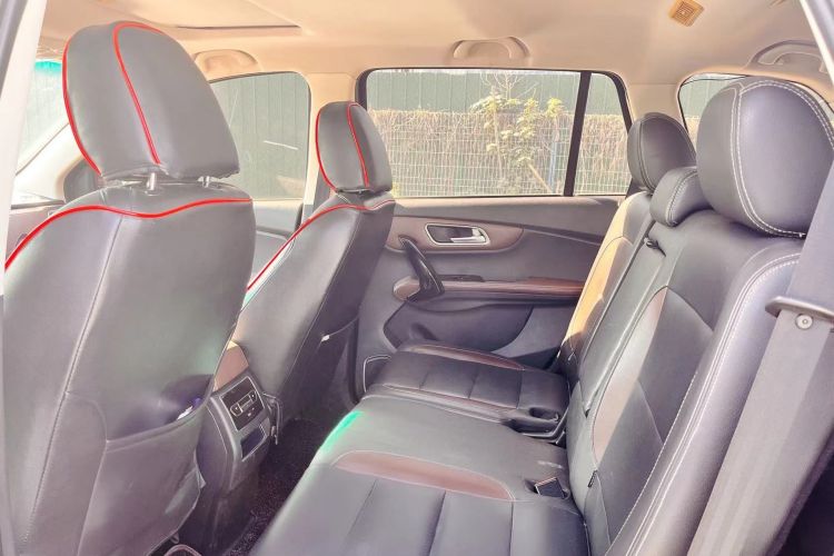 SWM斯威汽车 SWM斯威X7 2017款 1.5T 自动智享型 7座中控内饰7002