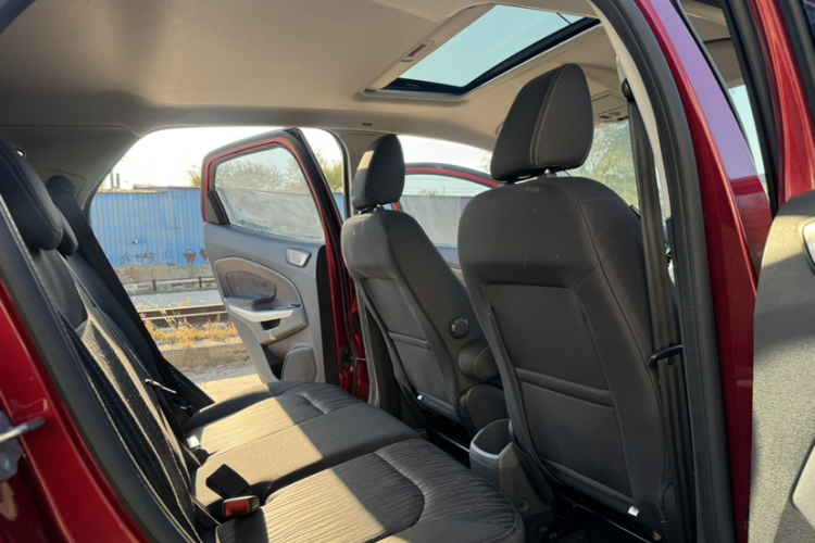 福特 翼搏 2013款 1.5L 自动尊贵型局部细节16