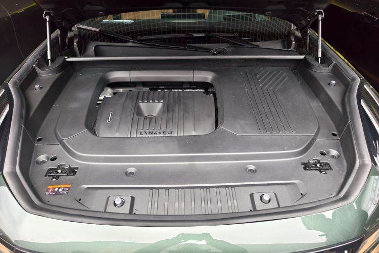 领克09 EM-P 2024款 2.0TD EM-P 四驱HALO 六座局部细节24