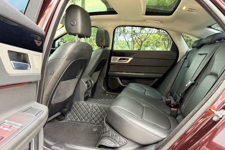 捷豹XFL 2020款 XFL 2.0T P200 两驱精英版中控内饰7015