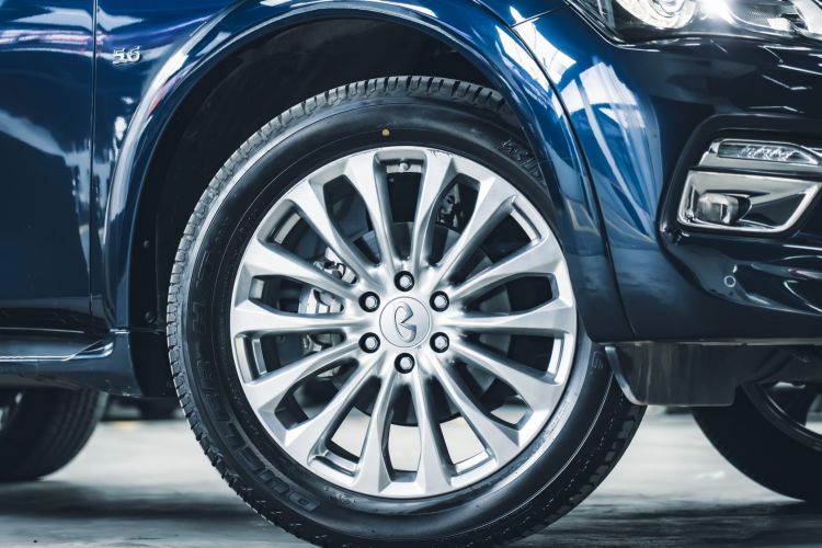 英菲尼迪QX80 2016款 5.6L 4WD车身外观6005