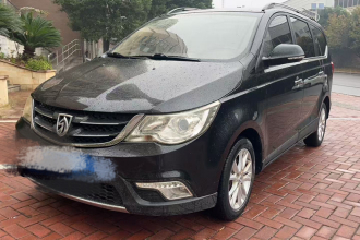 宝骏730 2014款 1.5L 手动舒适ESP版 7座