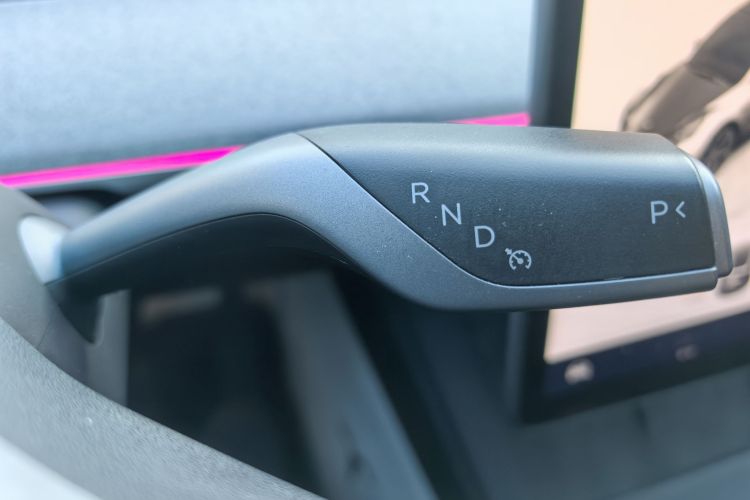 特斯拉 Model Y 2023款 长续航全轮驱动版局部细节18