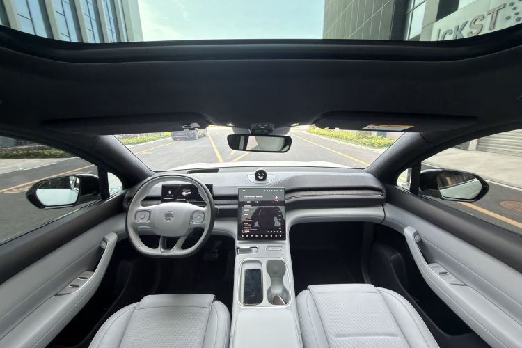 蔚来ES6 2024款 75kWh中控内饰7003