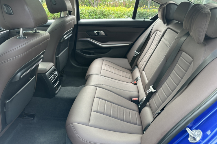 宝马3系 2020款 改款 325Li M运动套装中控内饰7003