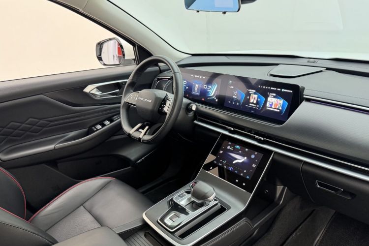 北京汽车 北京X7 2023款 1.5TD DCT超享+版中控内饰7009