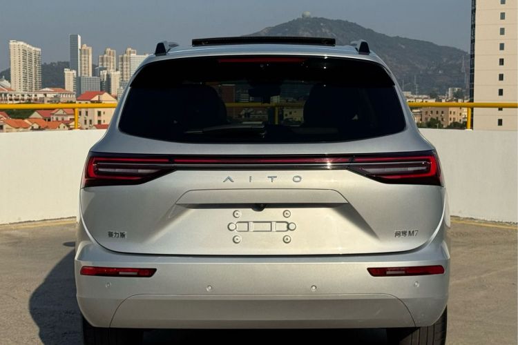 鸿蒙智行 问界M7 2024款 1.5T 智驾四驱Max版 6座车身外观6011