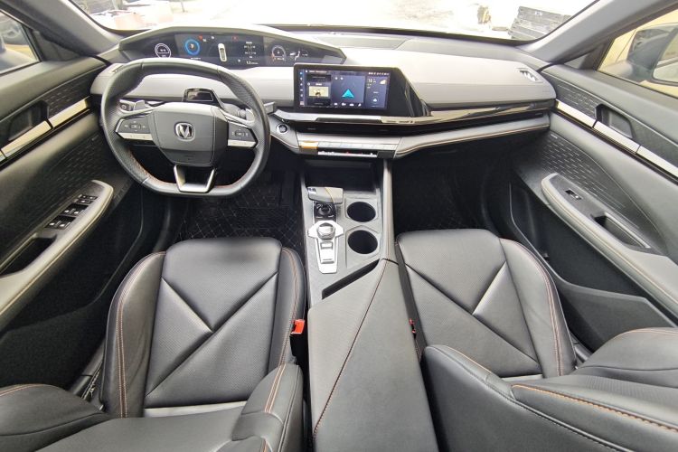 长安UNI-V 2022款 1.5T 智慧领航型局部细节16