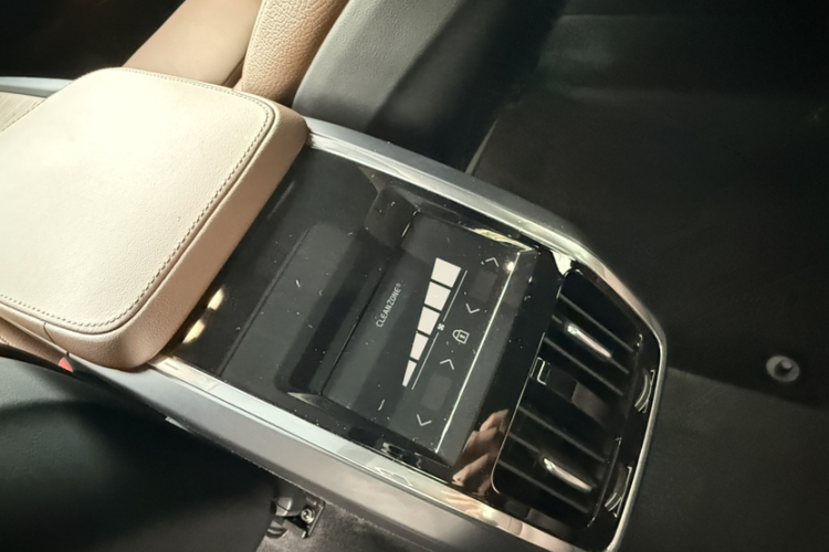 沃尔沃S90 2025款 B5 智远豪华版中控内饰7009