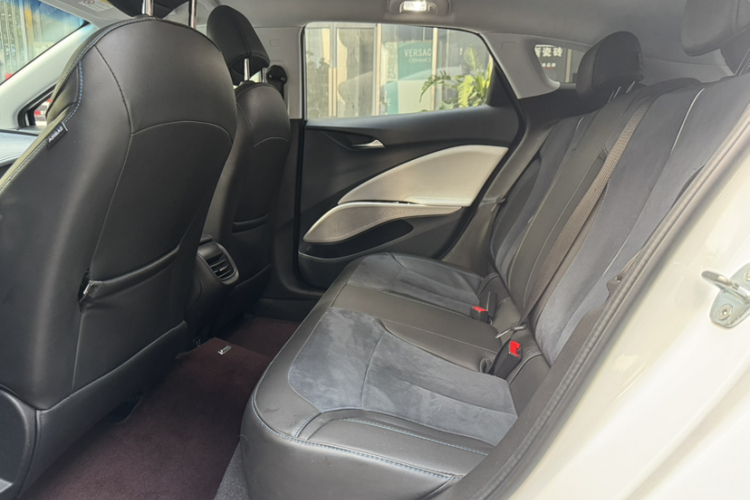 别克 微蓝6 2022款 插电混动 互联智慧型中控内饰7002