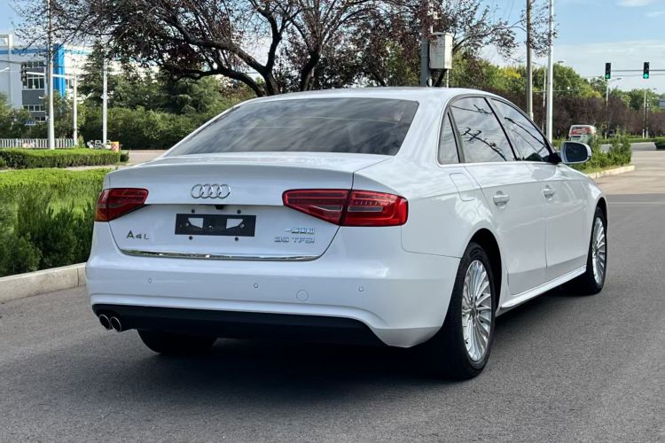 奥迪A4L 2016款 35 TFSI 典藏版 自动标准型车身外观6005