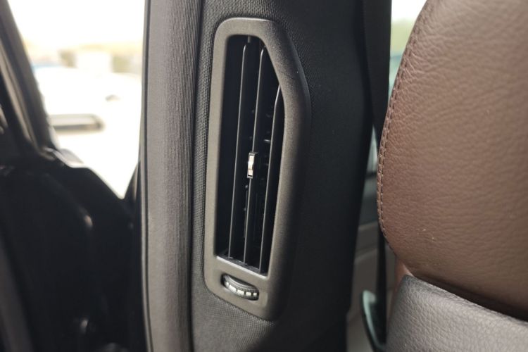 奔驰M级 2012款 ML 350 豪华型中控内饰7009