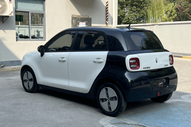 欧拉黑猫 2021款 301km 萌宠版车身外观6003