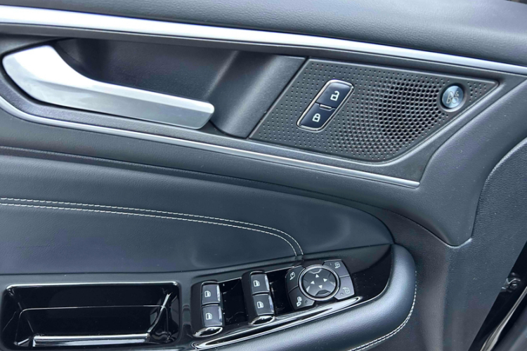 福特 锐界 2021款 PLUS EcoBoost 245 两驱豪锐型 7座中控内饰7007