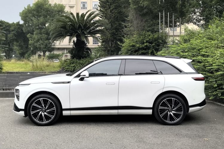 小鹏G9 2022款 702 Pro车身外观6003