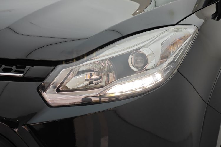 江铃 驭胜S350 2016款 2.0T 自动两驱汽油超豪华版7座车身外观6006