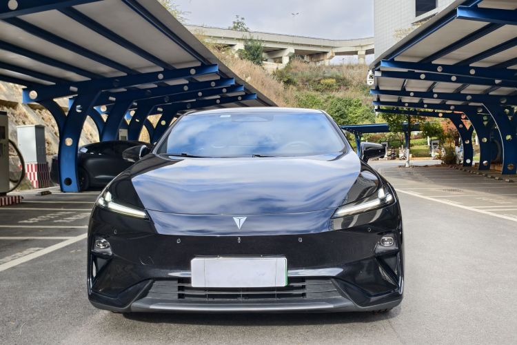 深蓝汽车 深蓝L07 2025款 530Ultra乾崑智驾ADS SE纯电版车身外观6004