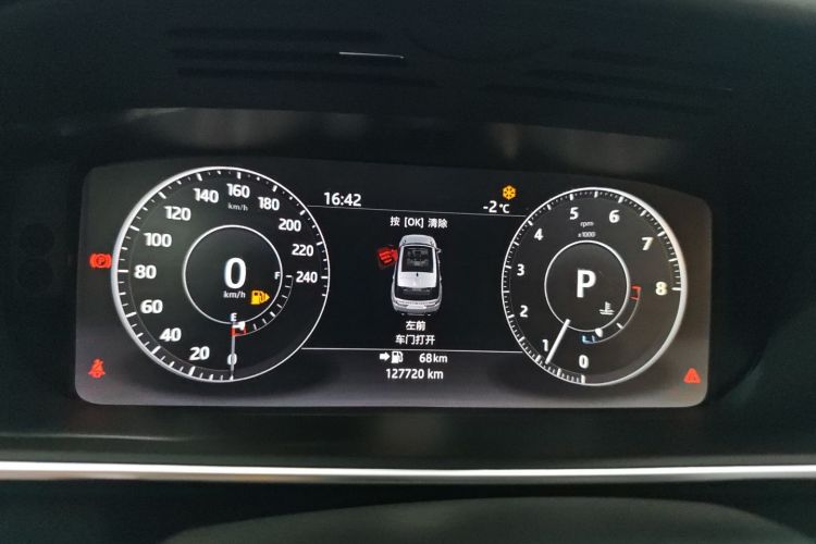 路虎 揽胜运动版 2017款 3.0 SC V6 HSE DYNAMIC中控内饰15
