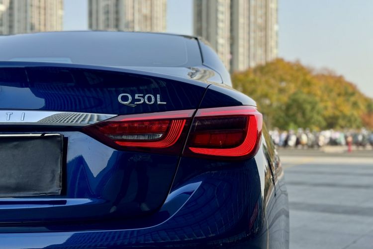 英菲尼迪Q50L 2018款 2.0T 舒适版 国VI车身外观6005